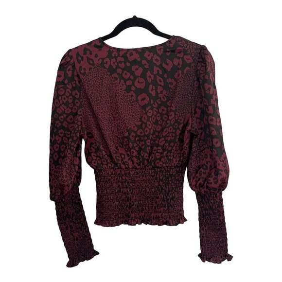 Elan Size S Burgundy Leopard Print Smocked Waist & Cuff Blouse V-Neck - Picture 2 of 5